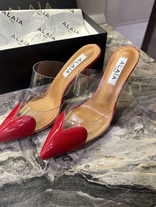 Туфлі Alaia Alaïa червоні Підбори Алайя сердечко