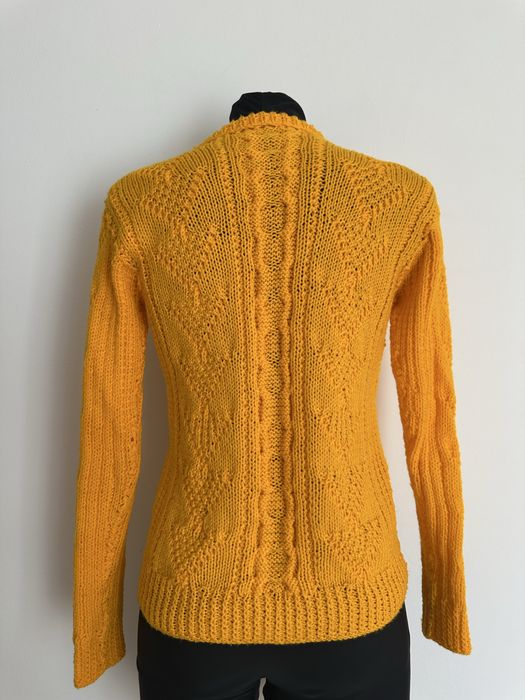 Żółty damski sweter ręcznie pleciony sweterek ciepły S 36 Handmade