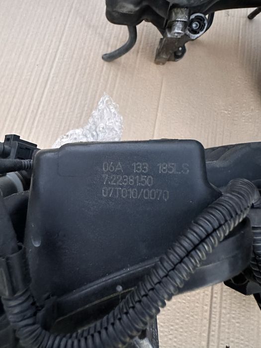 Впускний Колектор 1.6 мрі bse bfq bgu skoda VW audi