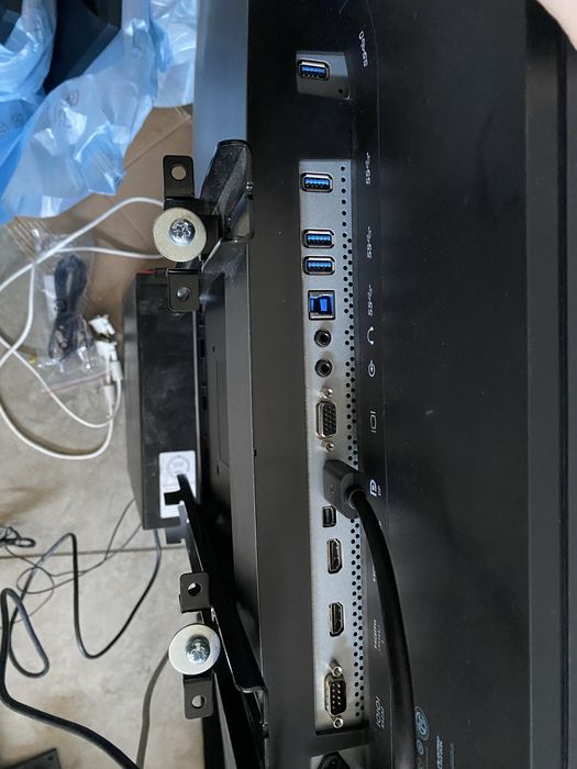 Монітор DELL  P4317Q 4K 5шт без підставки