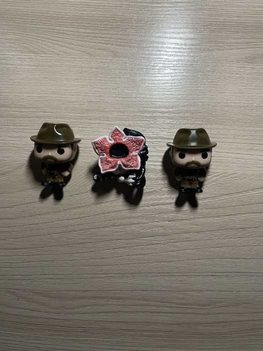 Фігурки kinder Stranger Things