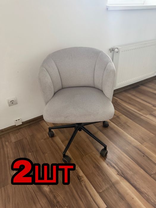 Стул на колісках