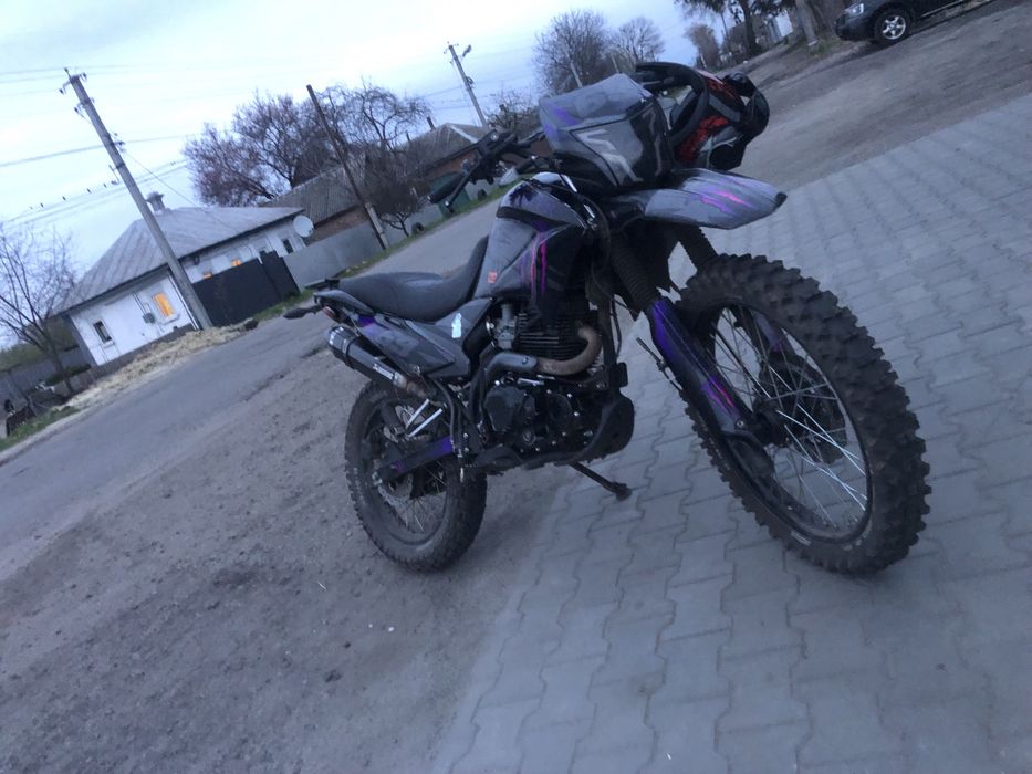 Продам мотоцк форте крос 250