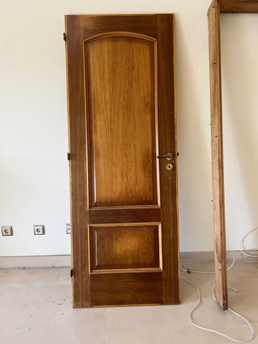 Vendo portas de madeira maciças