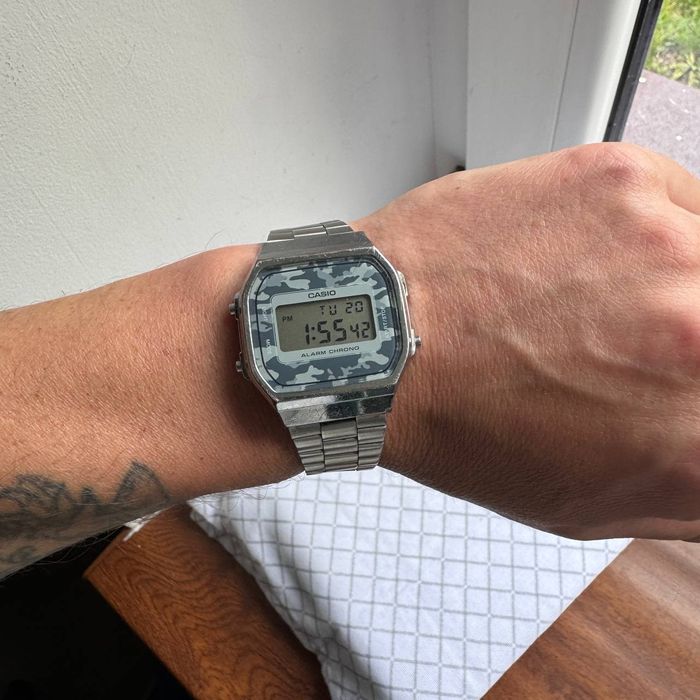 Zegarek męski Casio A168WE srebrny lata 80 te