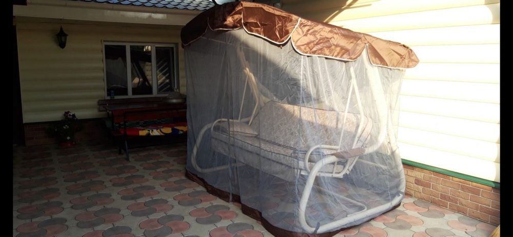 Продам садовугойдалку б.у.