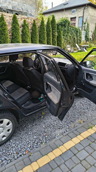 Auto Skoda Fabia 2