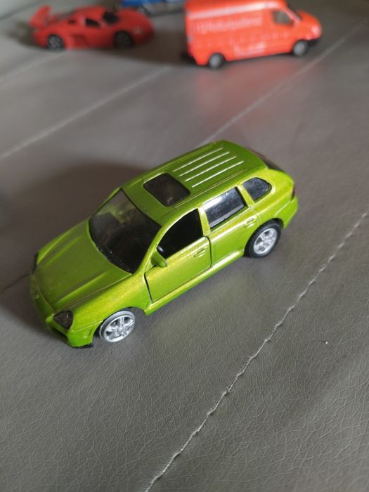 Samochody osobowe firmy siku