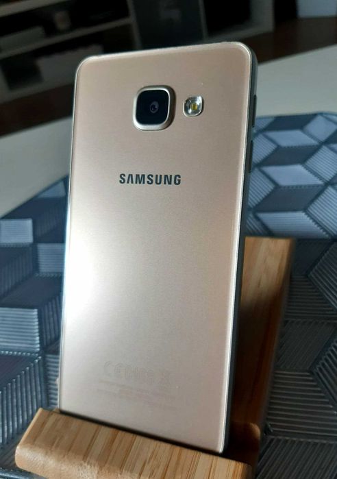 Samsung Galaxy A3, 16 GB, złoty