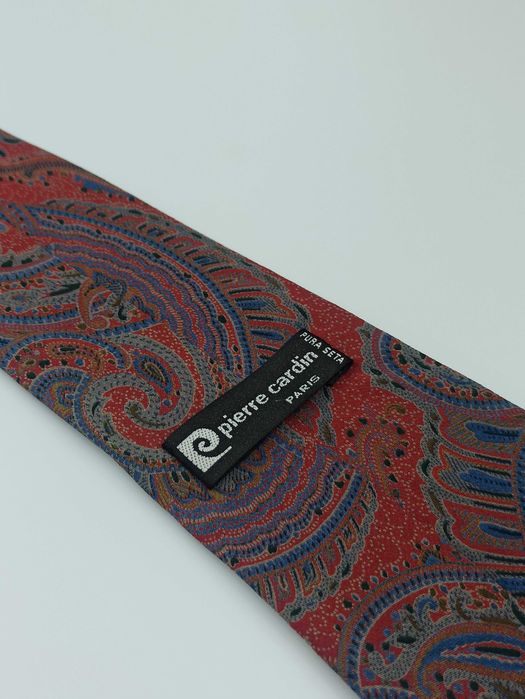 Pierre Cardin czerwony jedwabny krawat paisley maj94
