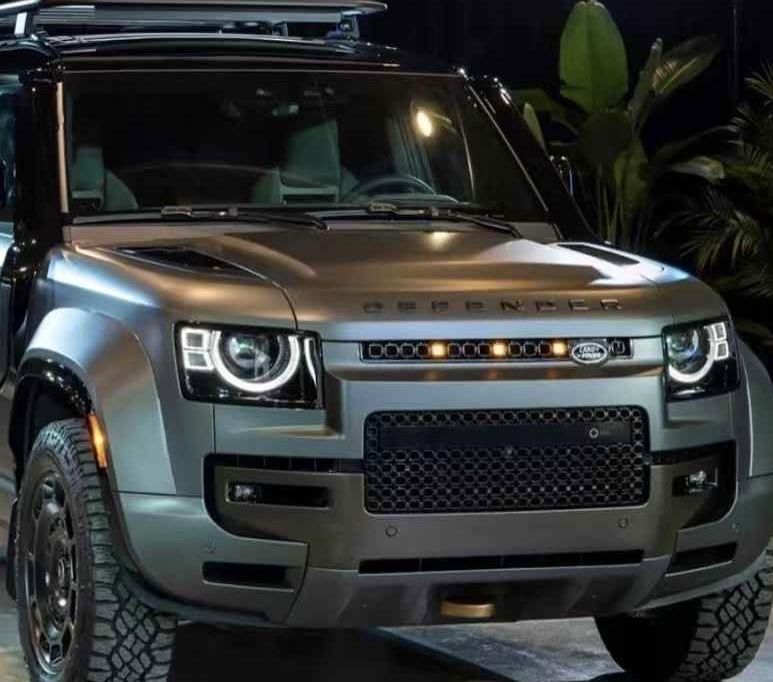 Решітка радіатора для Land Rover Defender 2020+
