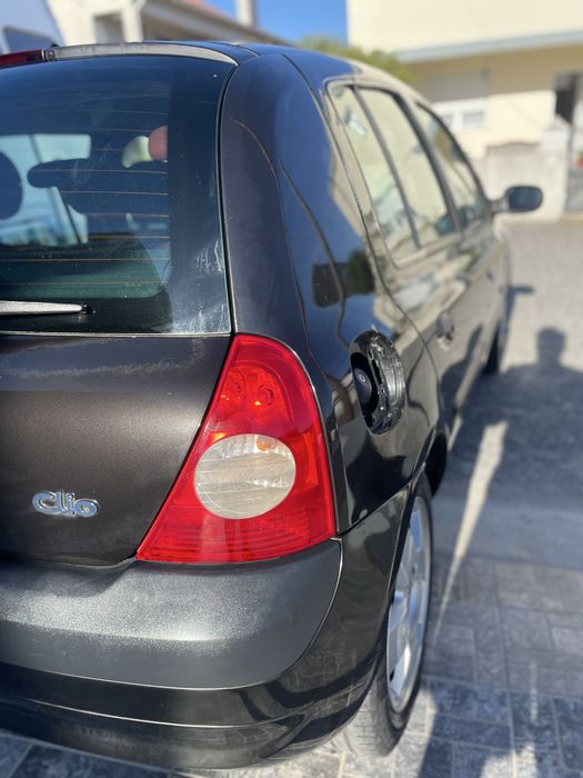 Renault clio 1.2 16v 2003