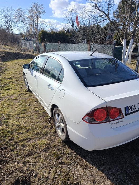 Honda Civic sedan 8 hybryda