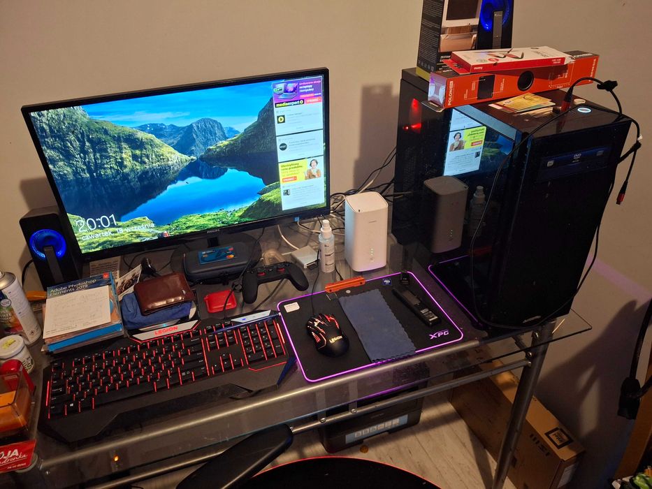 Sprzedam komputer z monitorem PHILIPS 27, klawiaturą, myszką i głośn.