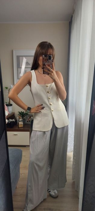 Nowa elegancka kamizelka River Island XXS 32 ozdobne guziki taliowana