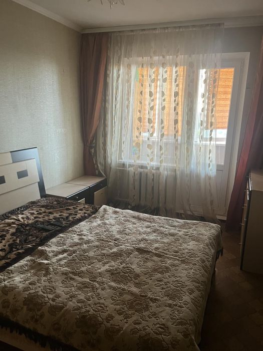 Здається 3-кімнатна квартира.Адреса: вул. Б. Хмельницького, 6.