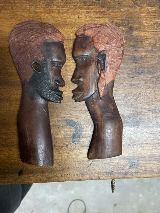 Esculturas Africanas em Madeira – Par Vintage