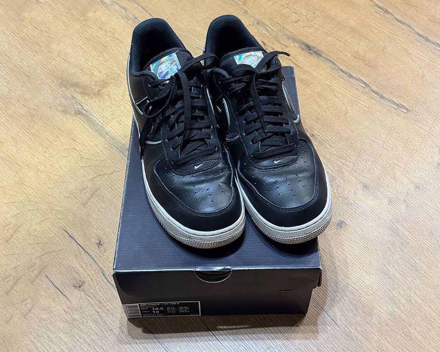 Buty Nike Air Force 1 Low '07 LV8 4 Black Iridescent Outline r. 44.5