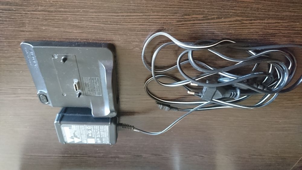 Продам видеокамеру sony DCR-SR85