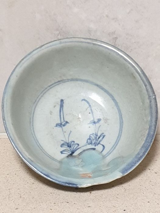 Ancient Chinese Ming Dynasty Ceramic Bowl