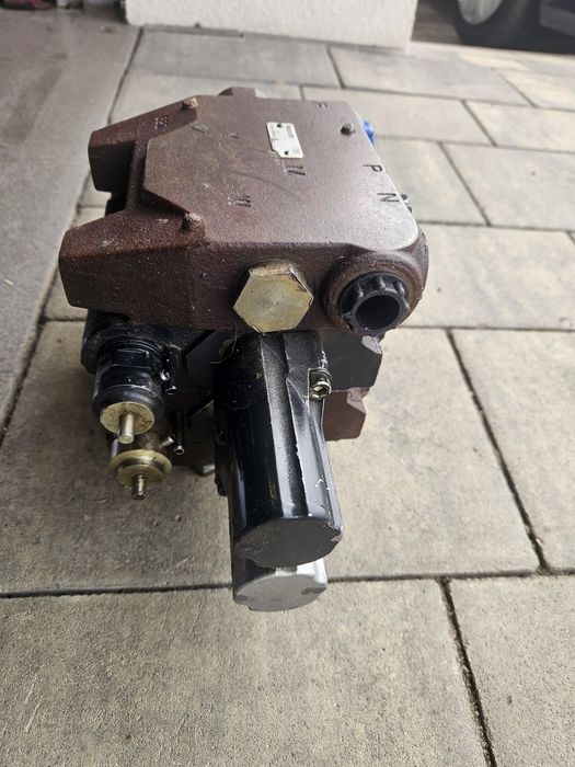 Rozdzielacz Bosch Rexroth (Case Newholland)