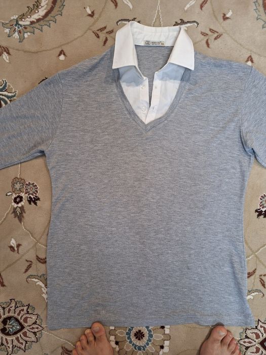 Кофта мужская с воротником.