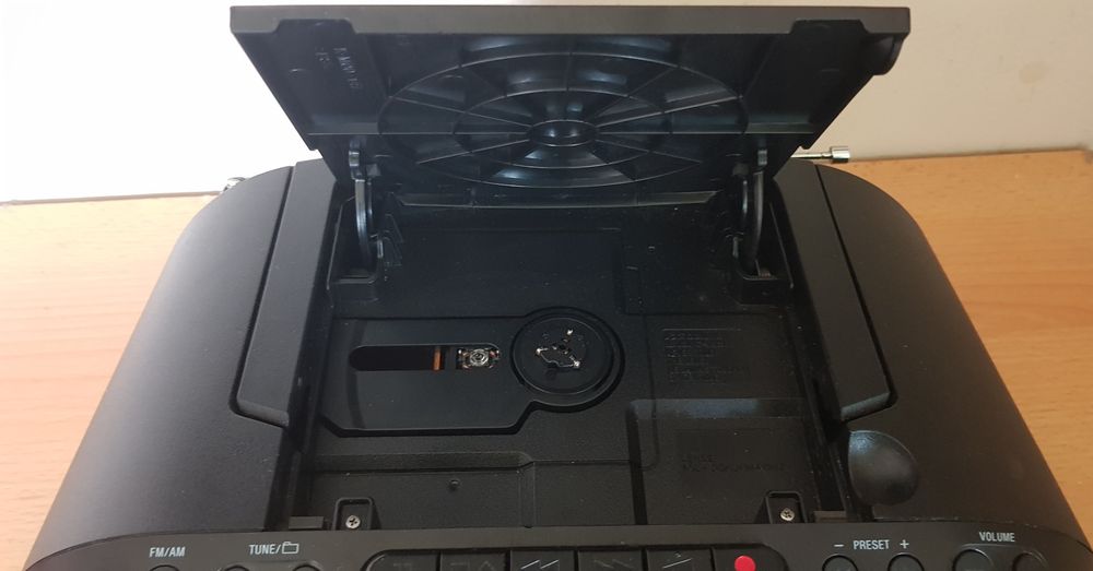 Radio magnetofon SONY