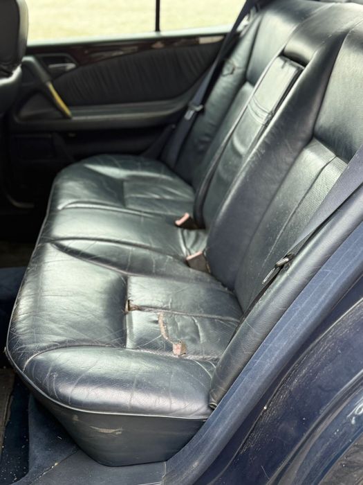 Mercedes-Benz E300 W210 3.0 Diesel – Clássico