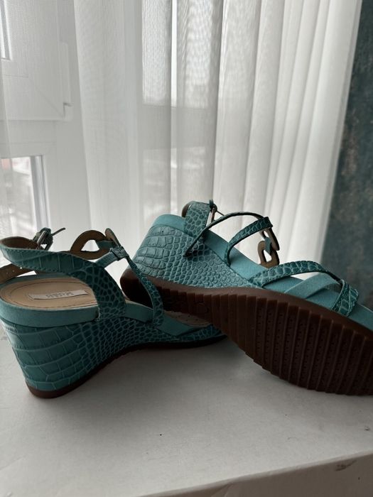 Жіночі босоніжки Geox D New Roxy A (Turquoise)