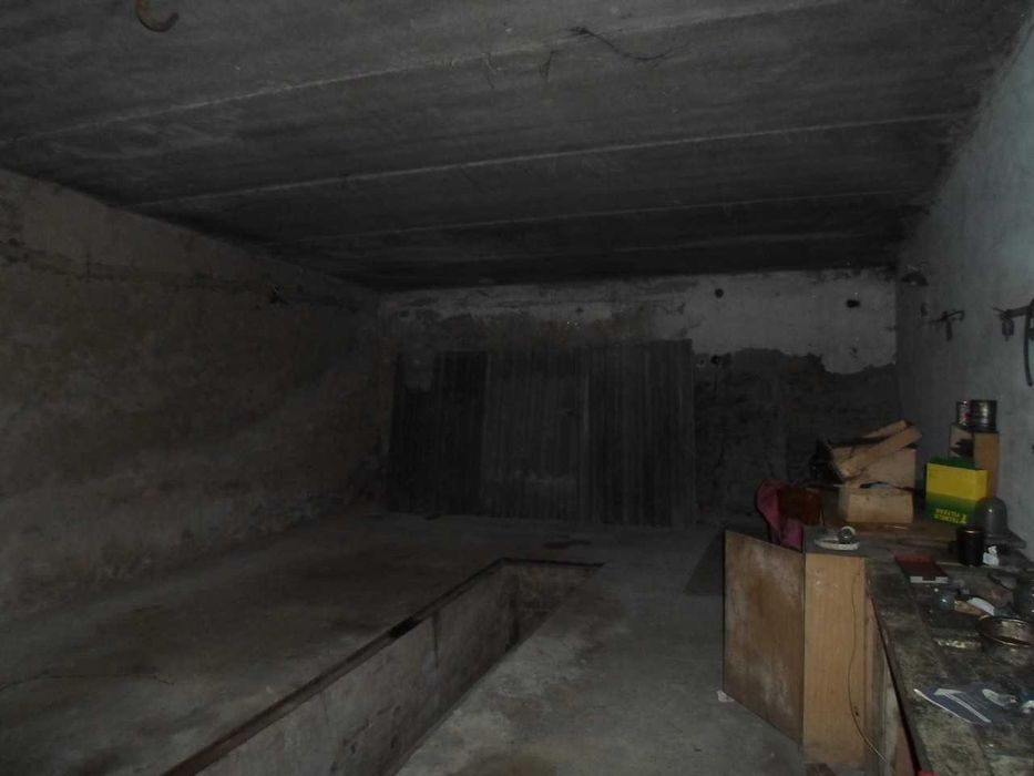 Гараж Хмельницька обл. м. Ізяслав, вул. Жовтнева, 16/1