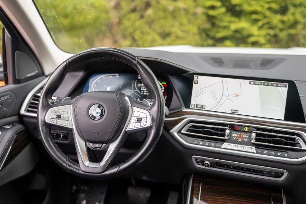 BMW X7      2021