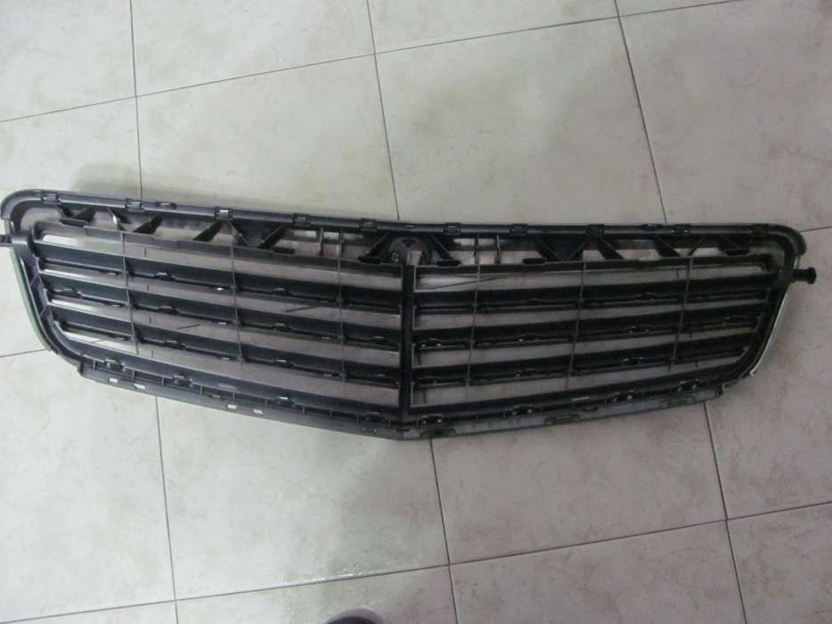 Grelha Original da Mercedes c220 de 2008