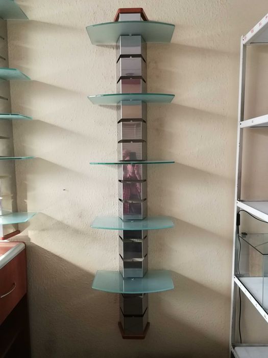 Regał Wiszący z szklanymi półkami