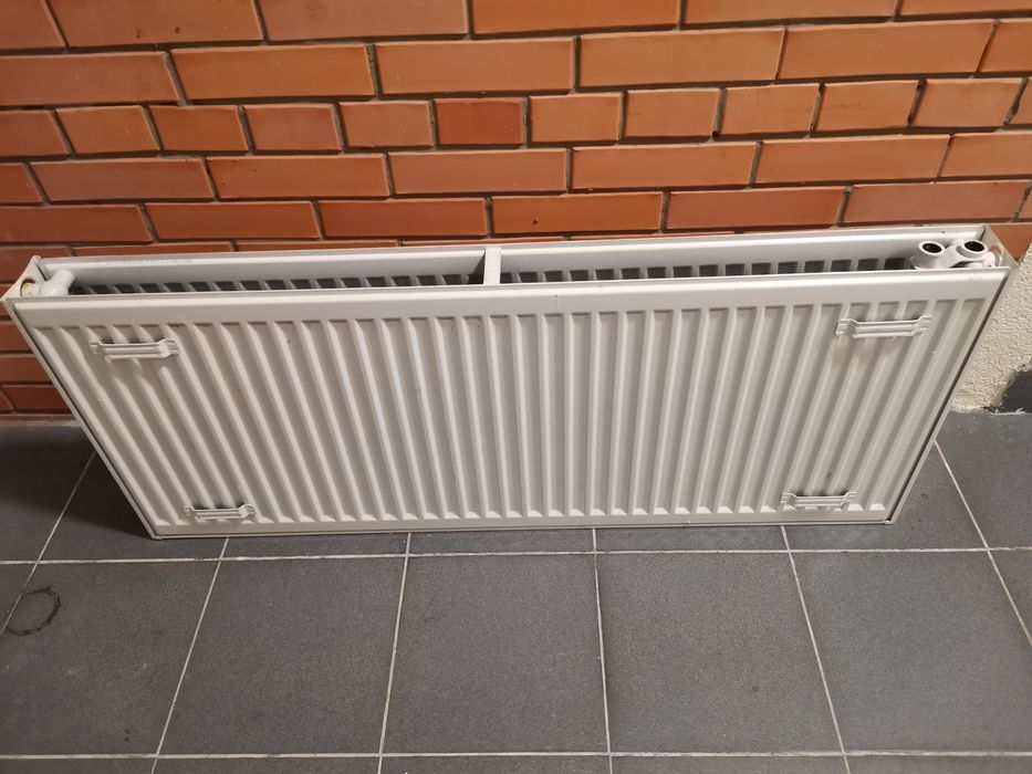 Продам б/у радиатор KORADO