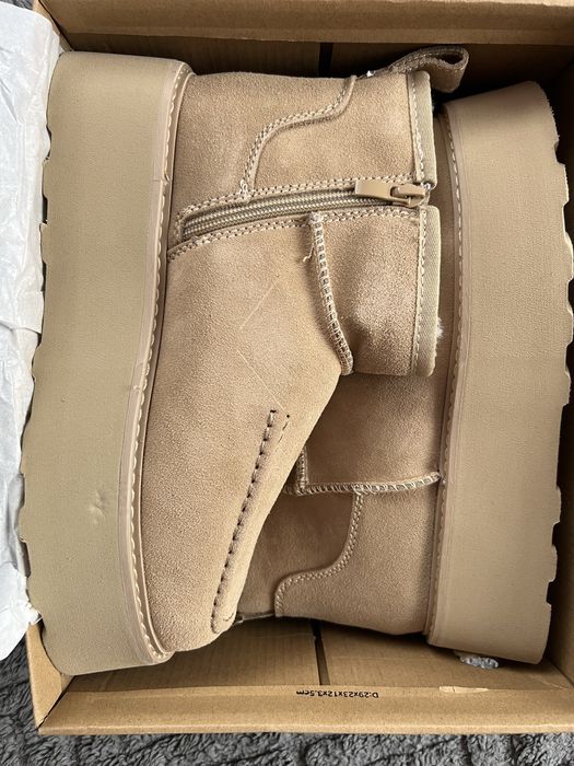 Жіночі зимові угги