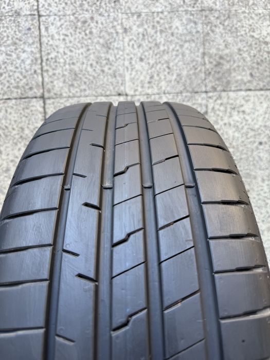 Pneus semi-novos 215/50R19
