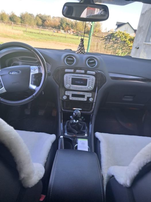 Ford  Mondeo 1,8 TITANIUM