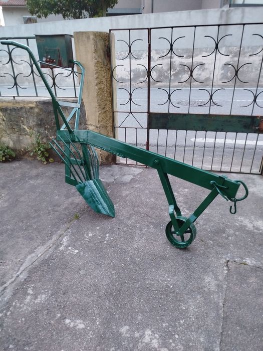 Arado de tirar batatas
