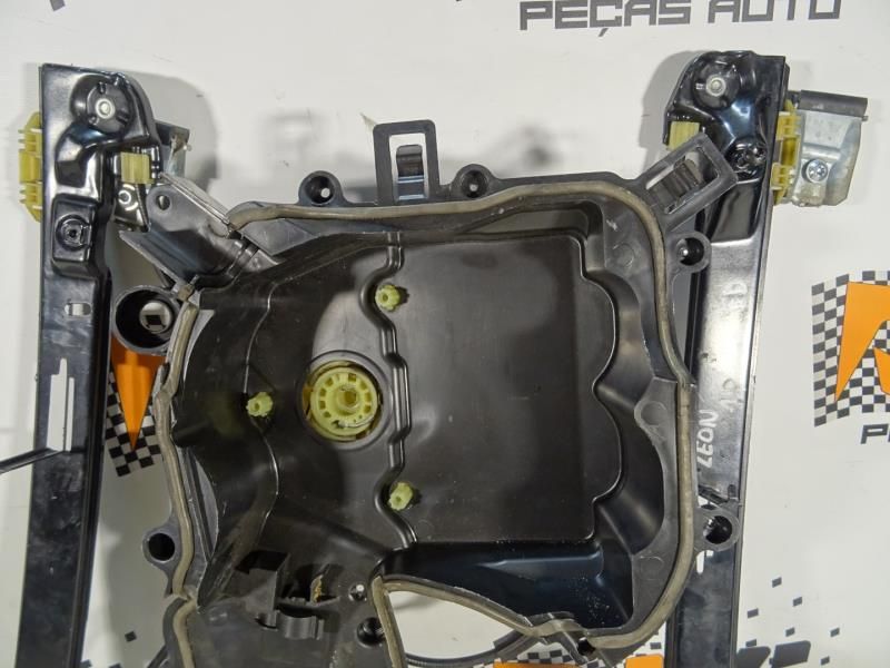 Elevador vidros frente direito SEAT Leon (1P1)