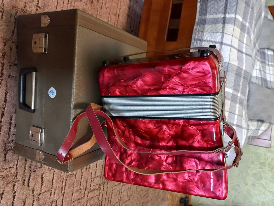 Акордеон ( аккордеон ) Hohher