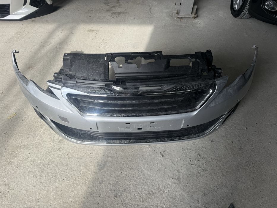 Передній бампер до peugeot 308 t9