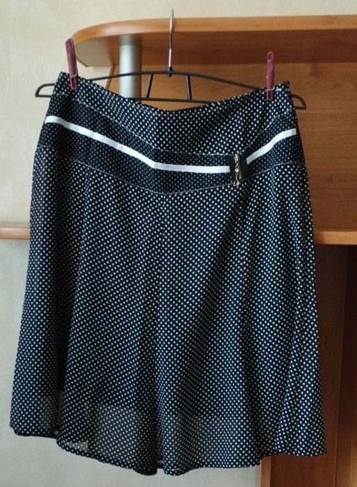 Спідниця жіноча, чорна з білим горошком