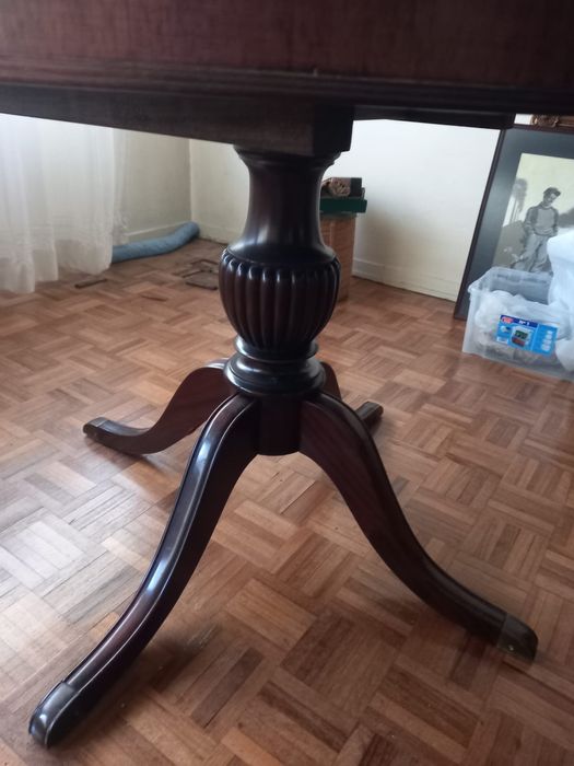 Mesa de jantar com cadeiras