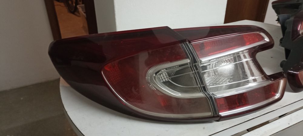 Faróis traseiros Megane 2014