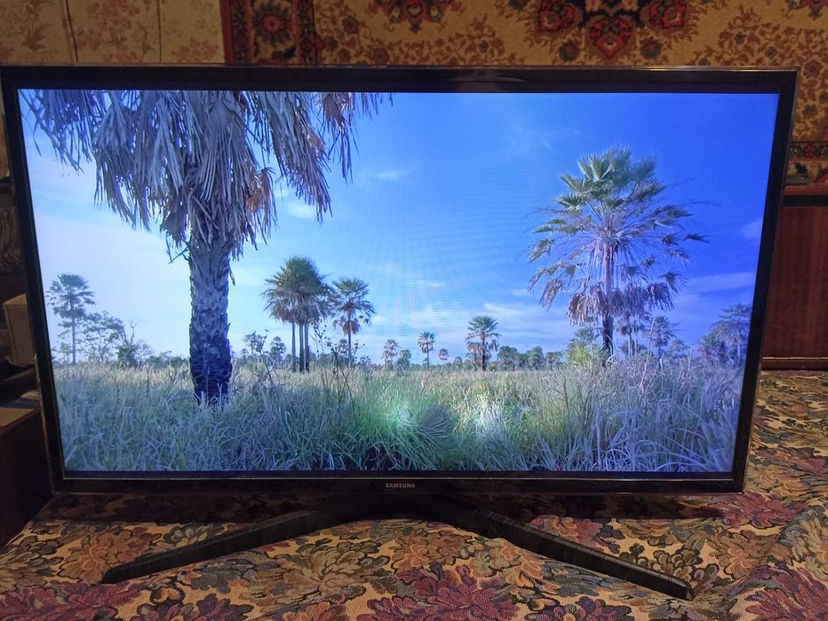 Продам телевизор Samsung UE32H6400 32"
