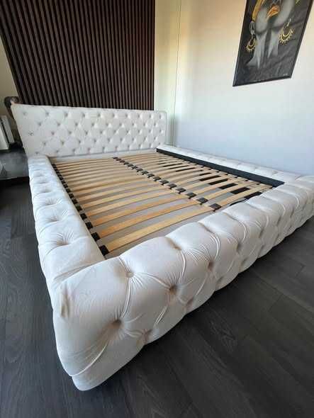 Łóżko chesterfield pikowane welurowe jasny beż 200x160