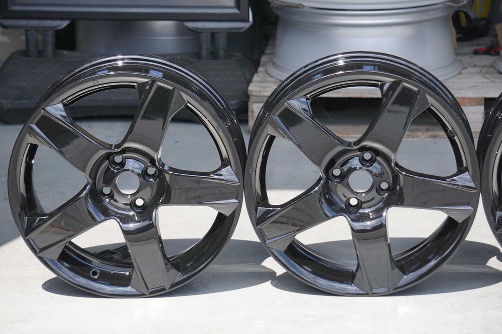 Alufelgi oryginal GM Chevrolet Aveo 4x100 6,5Jx17 et4.1 cb56,6 czarne