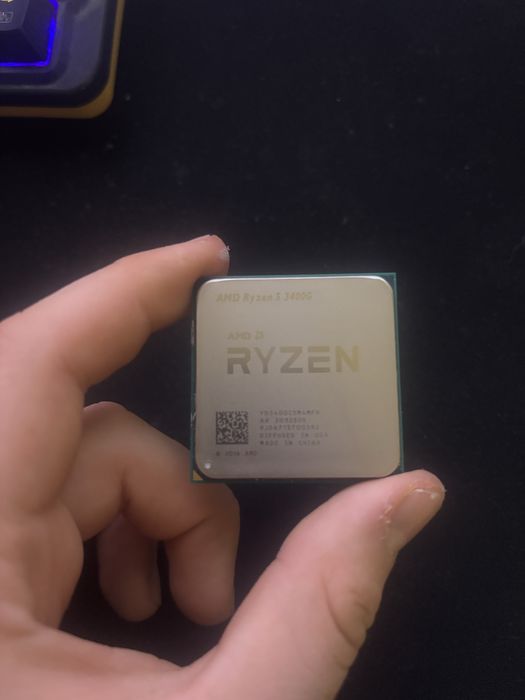 procesor AMD Ryzen 5 3400G.