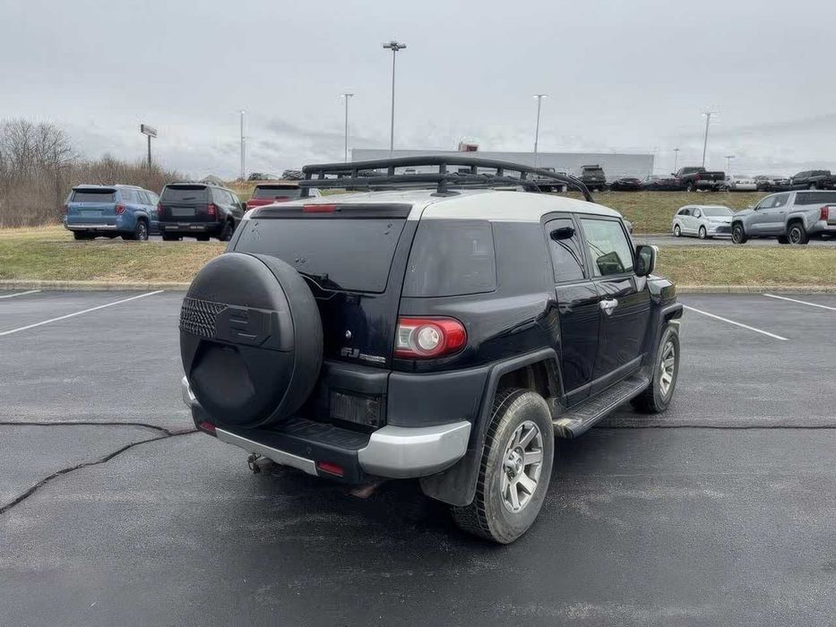 Toyota FJ Cruiser      2014