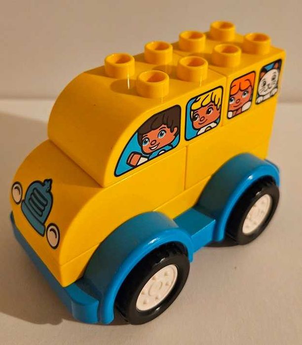 Mój pierwszy autobus, bus – Lego Duplo 10851 oraz helikopter